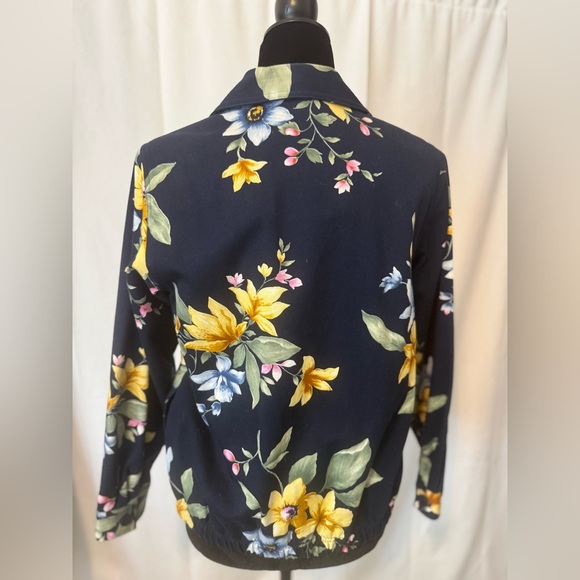 Alfred Dunner Beaded Floral Print
Button Down Jacket Size 6 Petite - Picture 2 of 10